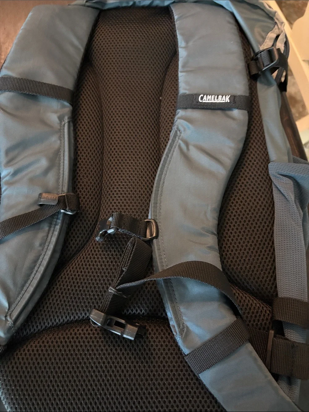 CamelBak Cloud Walker 18 Backpack in Blue-Gray